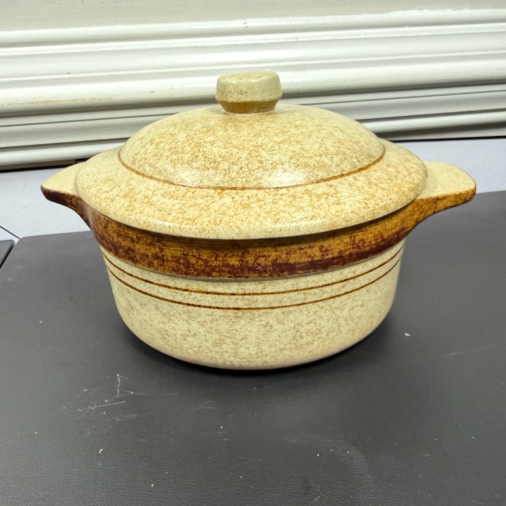 Pottery Craft Casserole Dish Unisex Medium Tan 1970s Speckled Striped 495 USA